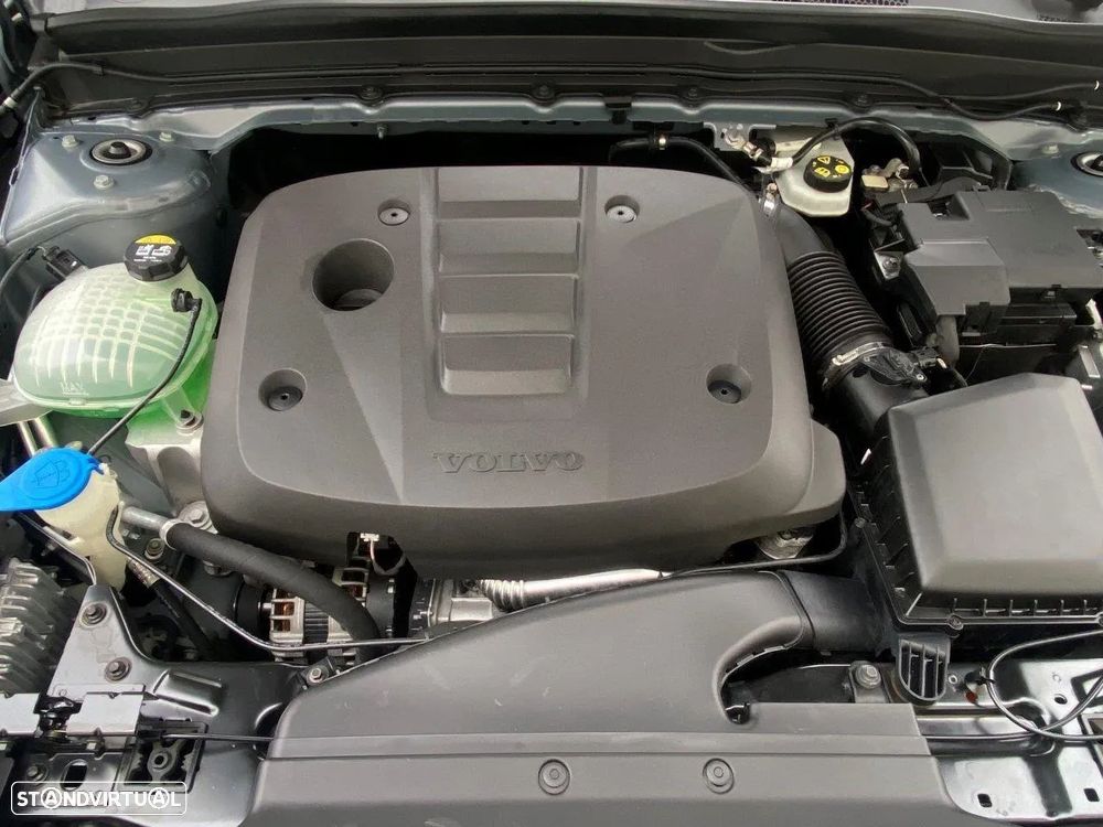 Volvo XC 40 2.0 D3 Momentum - 26