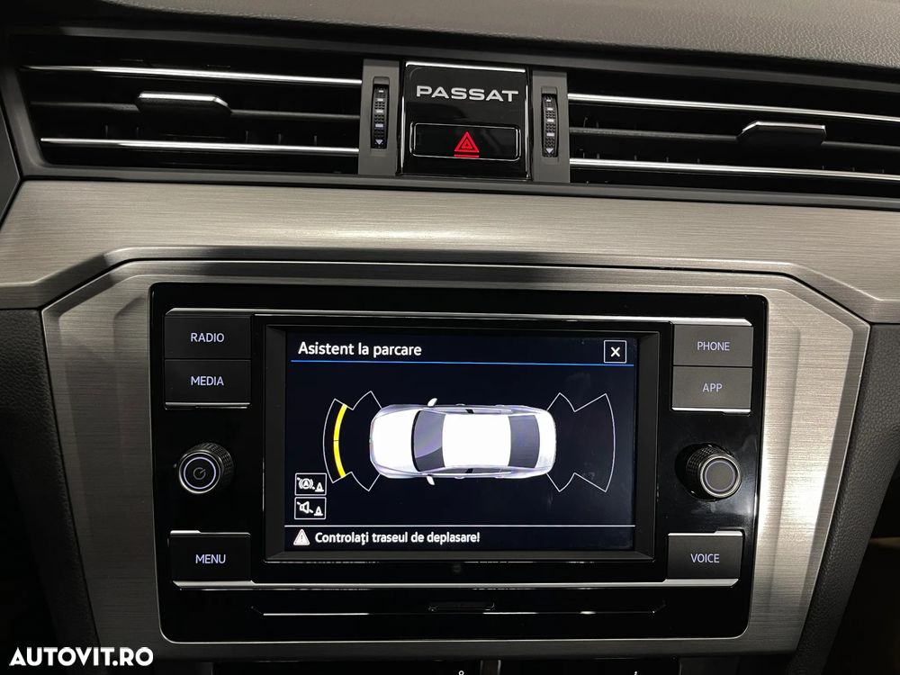 Volkswagen Passat 1.5 TSI ACT DSG Advance - 17