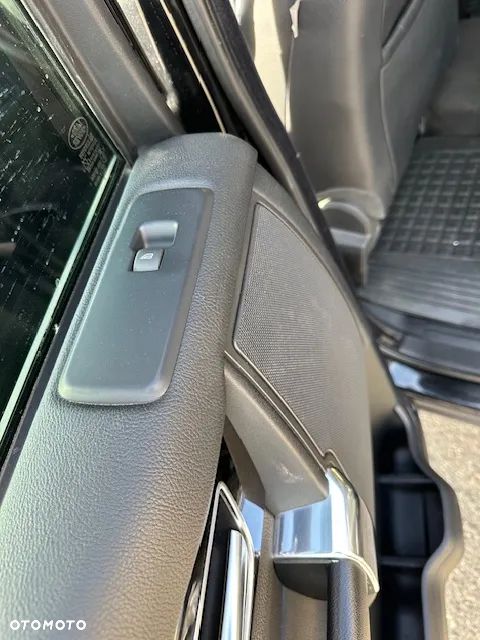 Land Rover Discovery - 24