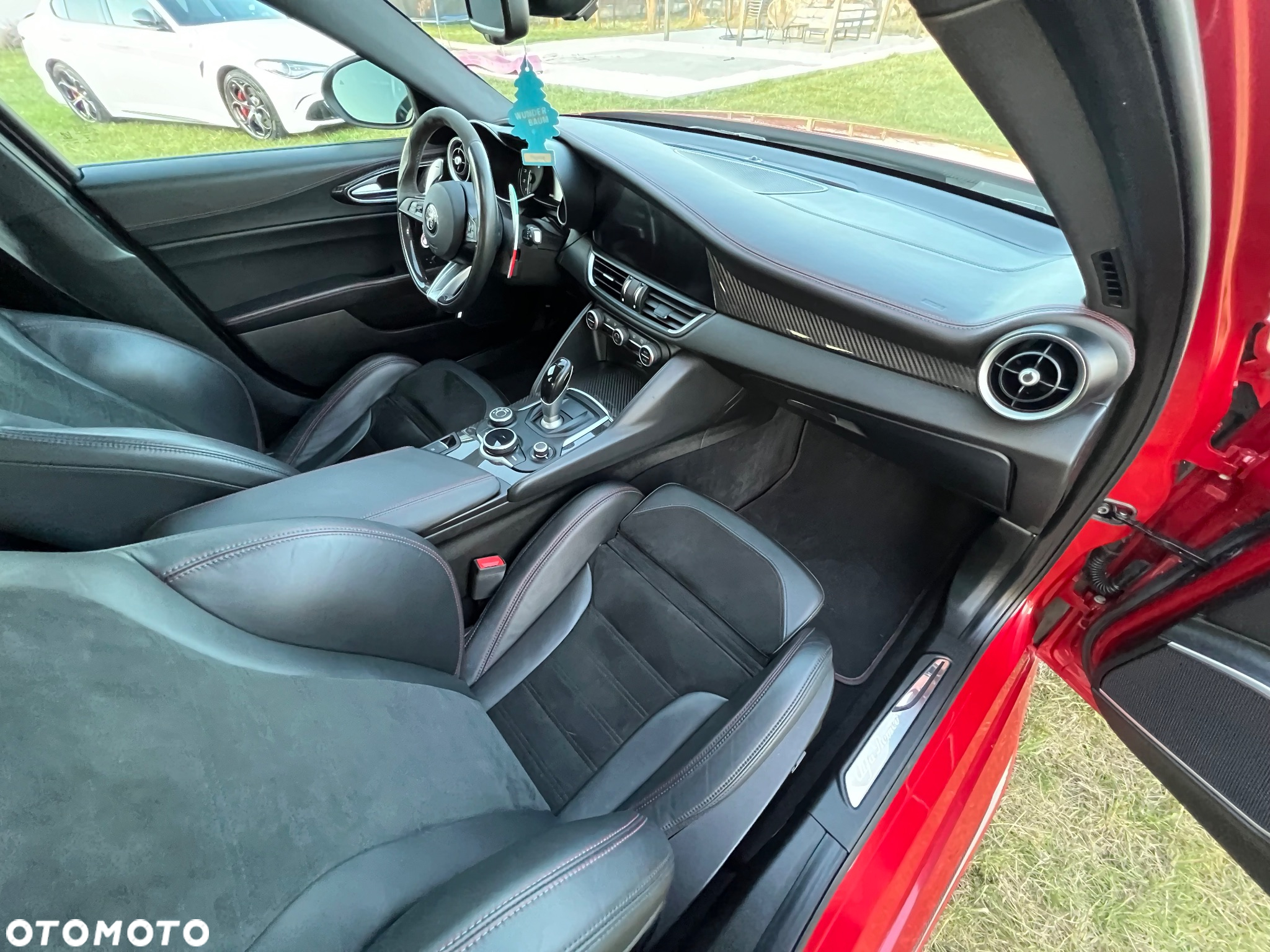 Alfa Romeo Giulia 2.9 V6 Bi-Turbo AT8 Quadrifoglio - 17