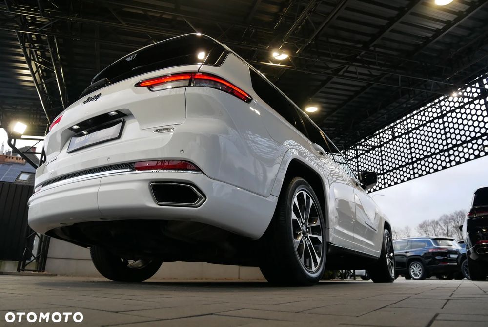 Jeep Grand Cherokee - 39