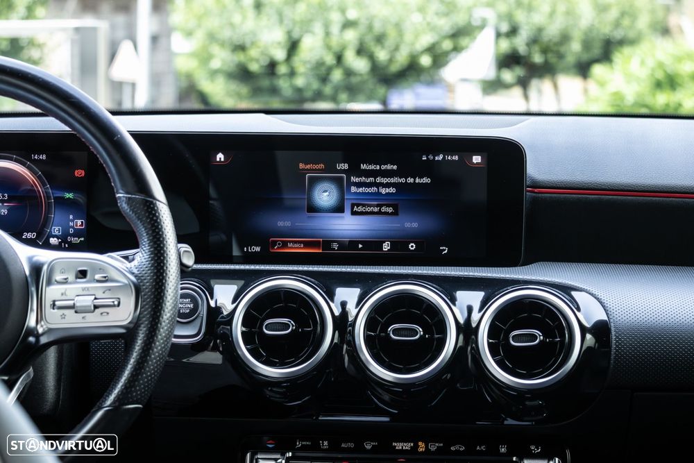 Mercedes-Benz A 250 e AMG Line - 37