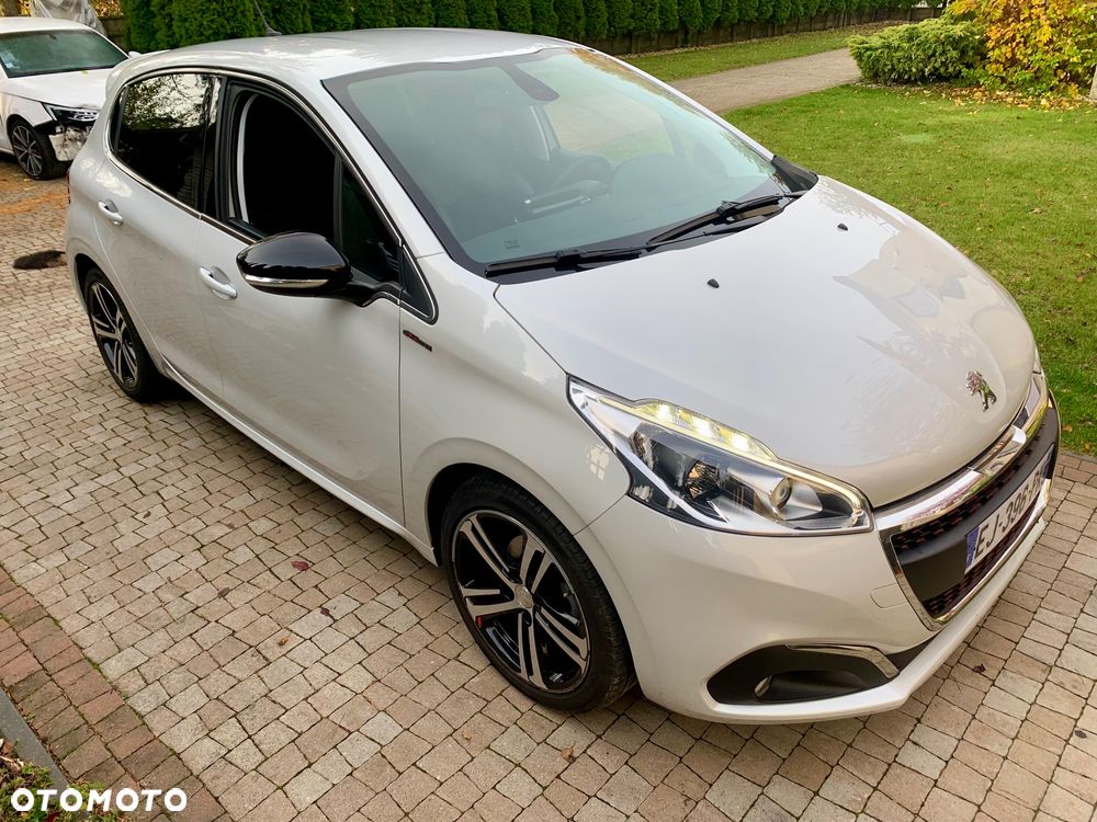 Peugeot 208 PureTech 110 Stop & Start Allure - 1