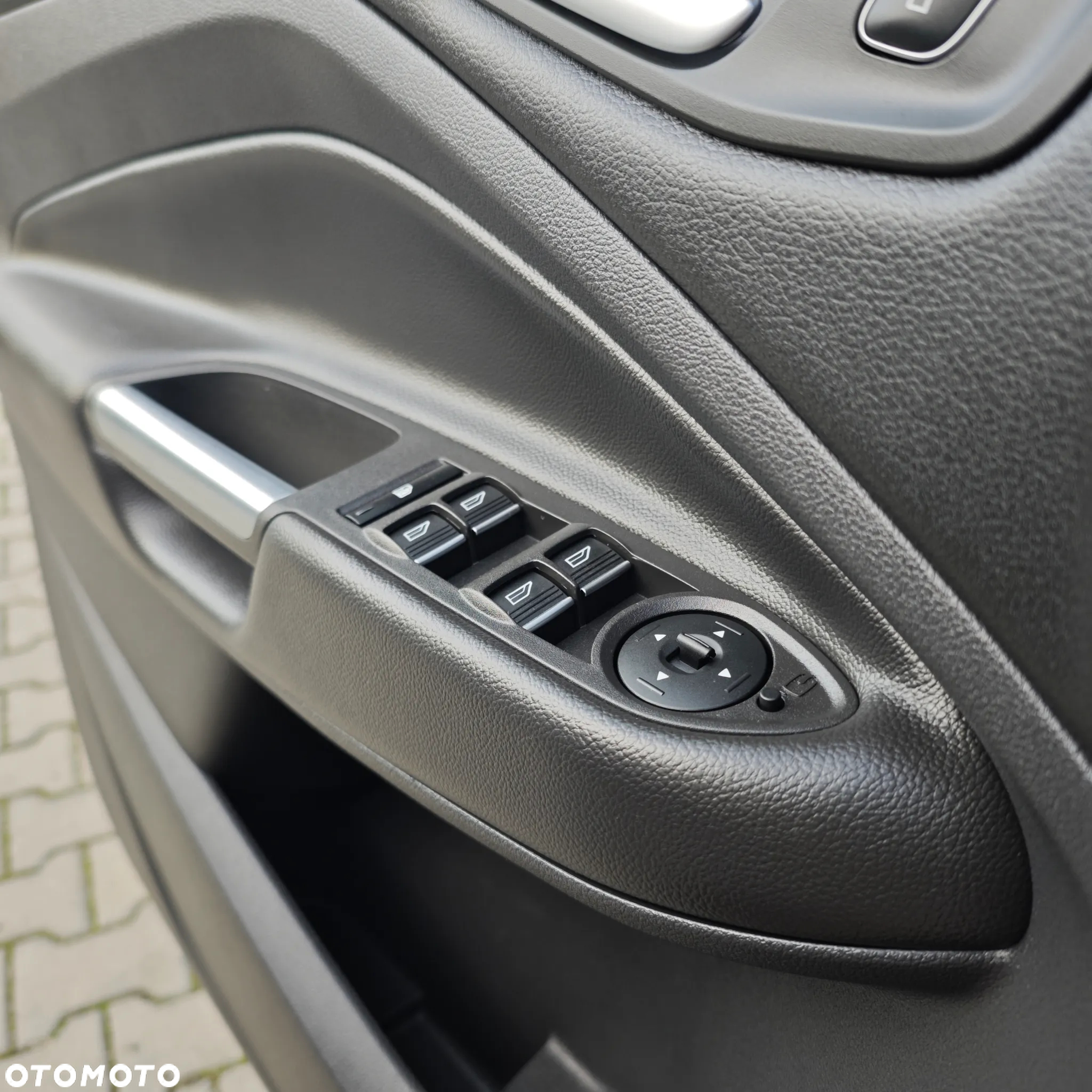 Ford Kuga 1.5 EcoBoost 2x4 Cool & Connect - 12