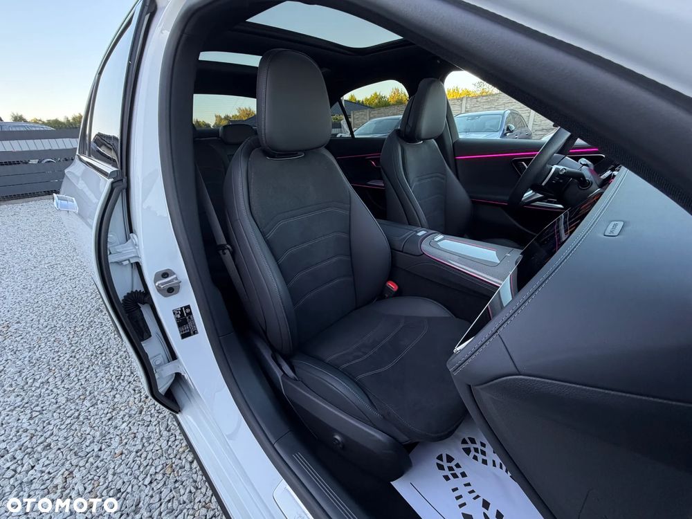 Mercedes-Benz Klasa E 220 d 4Matic 9G-TRONIC - 35