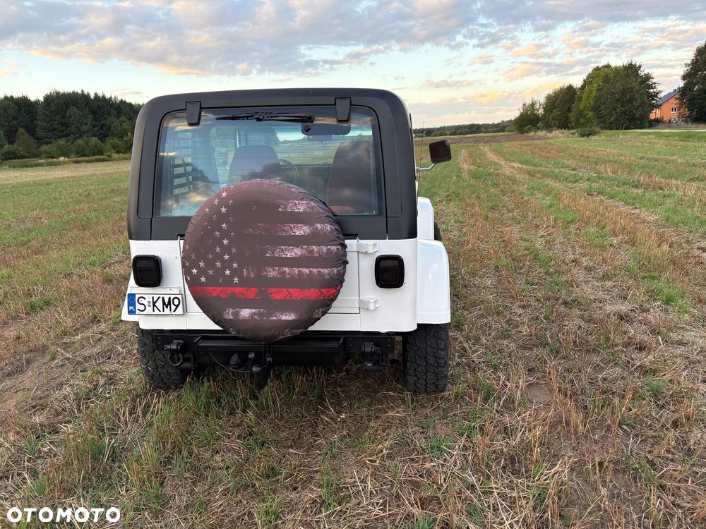 Jeep Wrangler 2.5L - 26