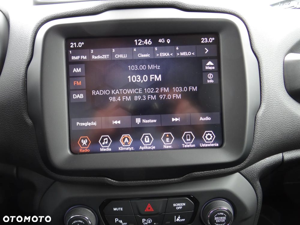 Jeep Renegade 1.5 T4 mHEV Upland FWD S&S DCT - 10