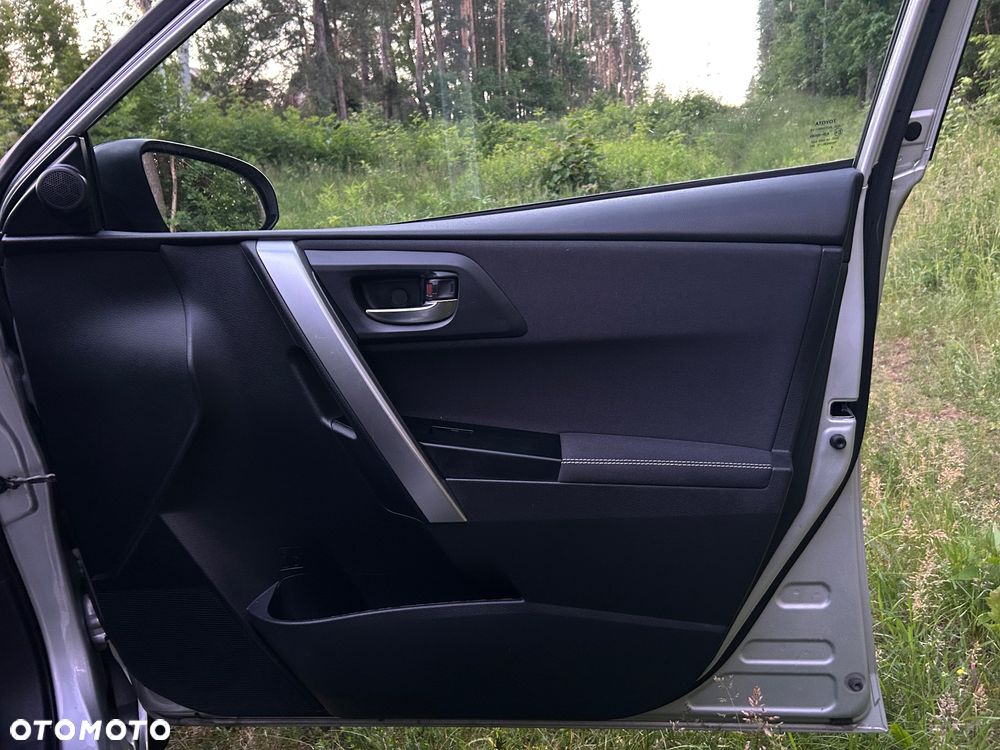 Toyota Auris 1.6 Active - 10