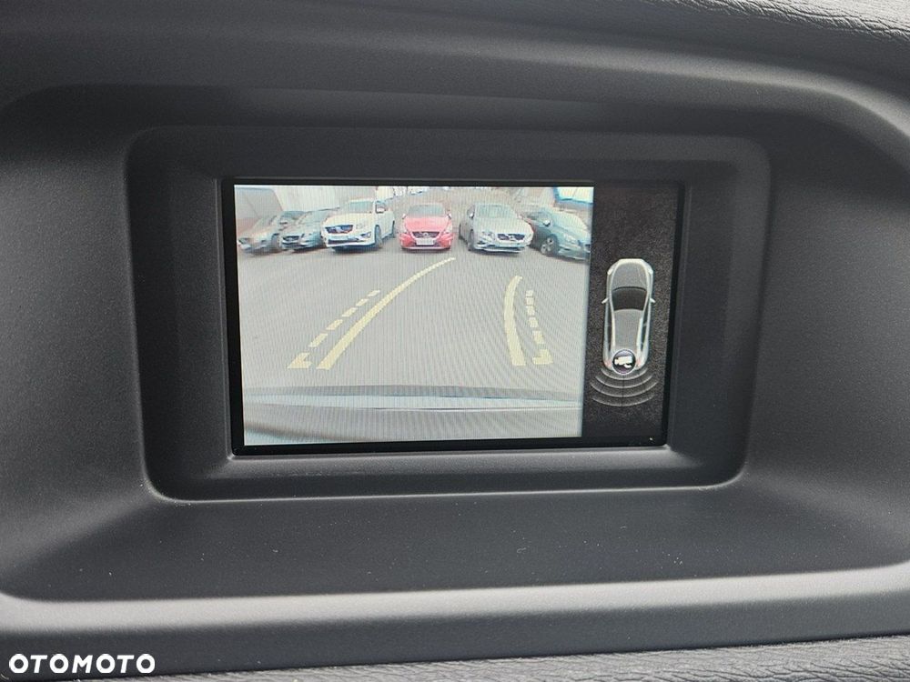 Volvo V40 Cross Country - 25