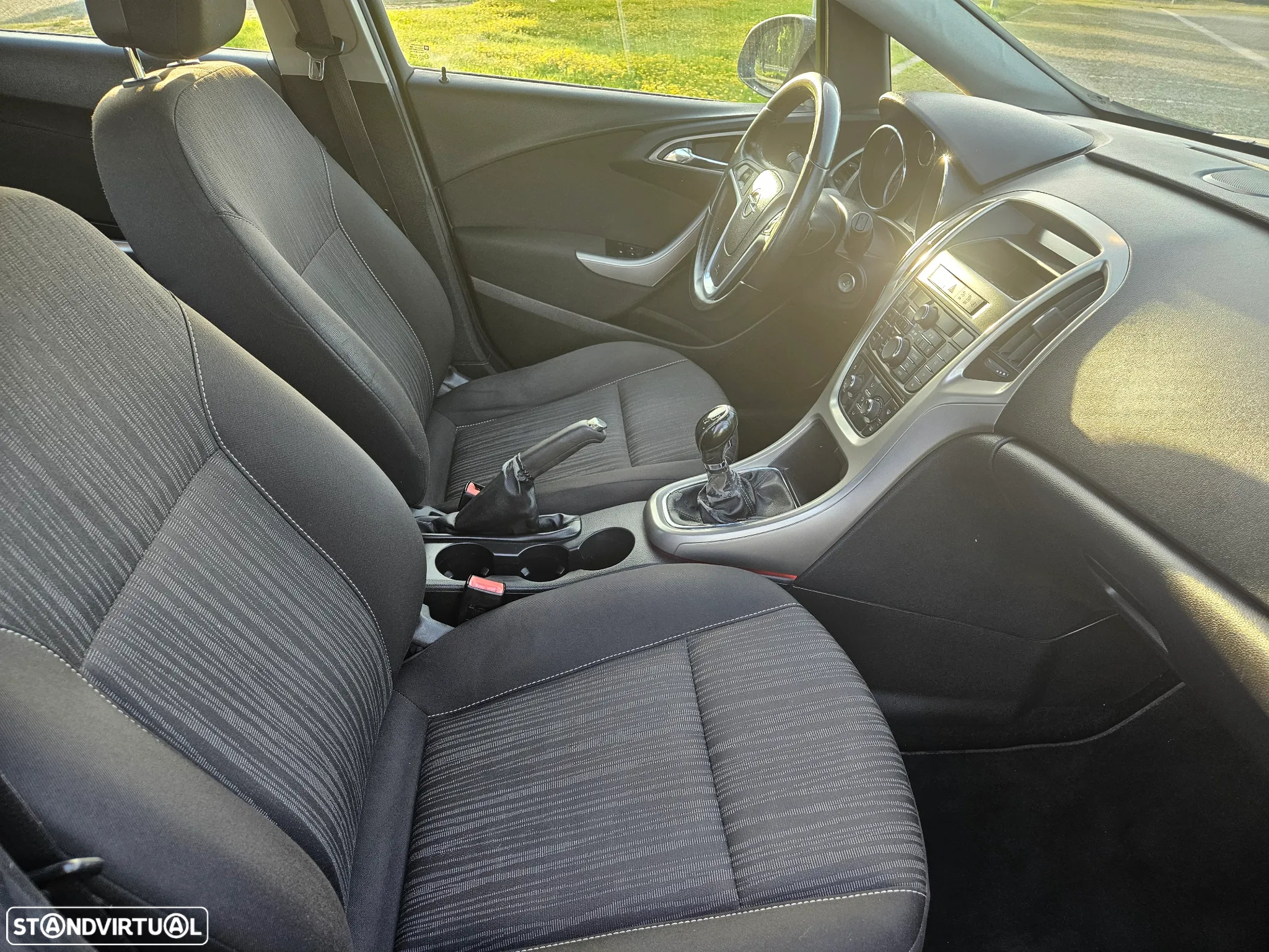 Opel Astra 1.4 Executive - 23