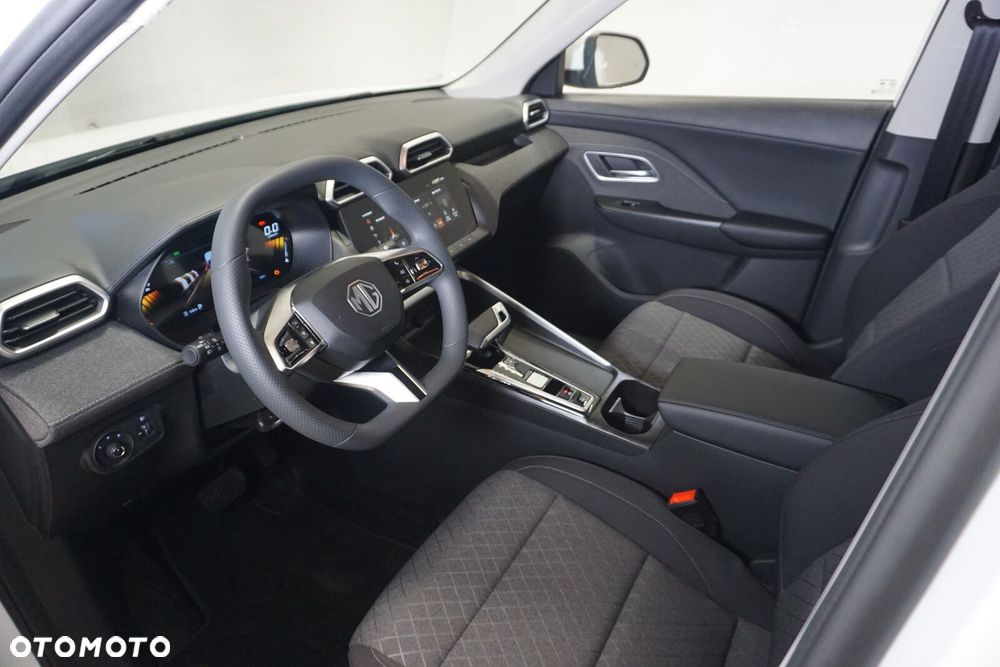 MG ZS Hybrid+ - 9