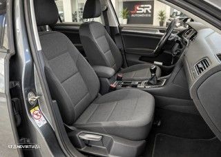 VW Golf 1.6 TDI Confortline - 6