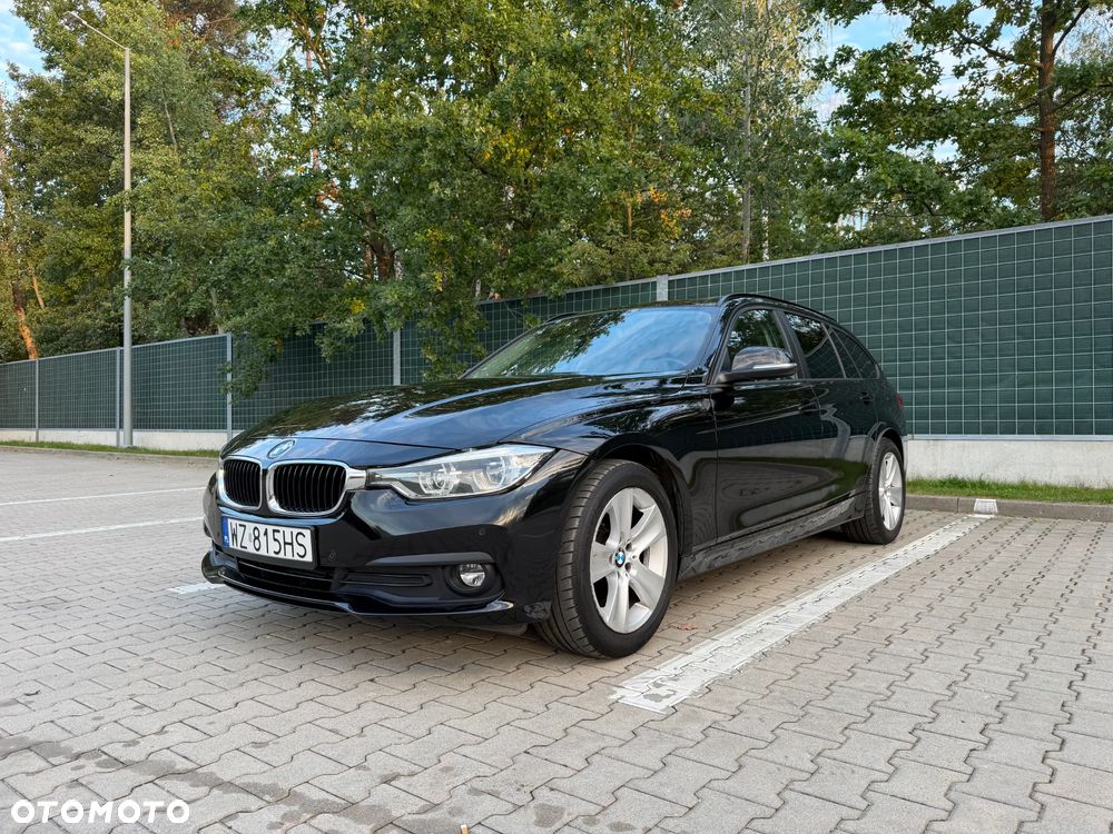 BMW 3 Series 2019 photo 3