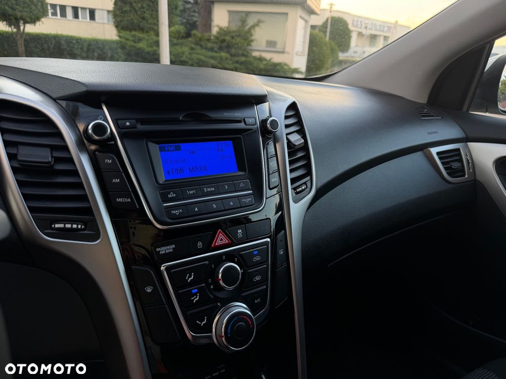 Hyundai i30 1.4 Fifa World Cup Edition - 11