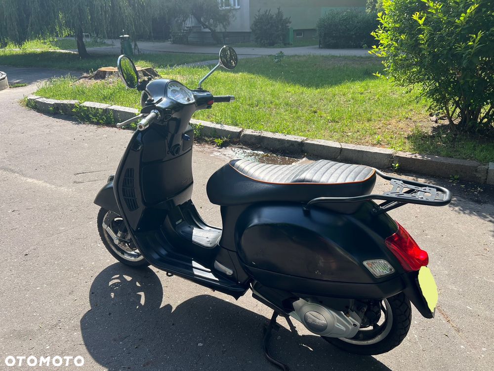Piaggio Vespa - 4