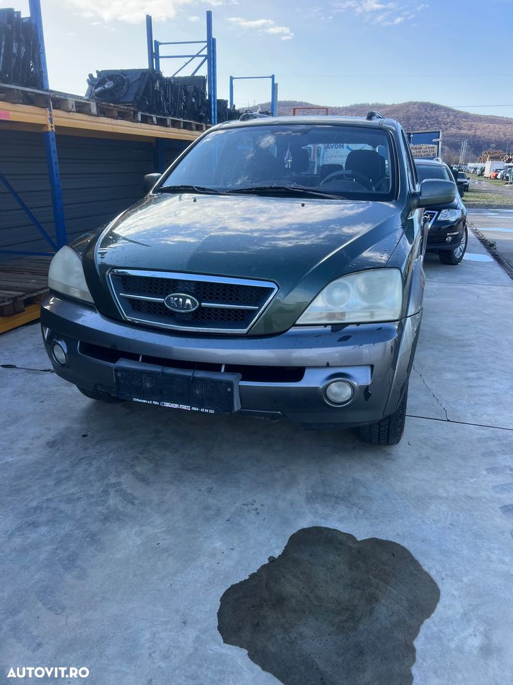 DEZMEMBREZ Piese Auto Kia Sorento Motor 2.5 CRDI Diesel Euro 3 4 Motor 2.5 Diesel cod D4CB cutie viteze manuala 5 trepte 4x4 cutie transfer Fata completa bara fata Capota far aripa portiera fata spate stanga dreapta haion oglinda - 4