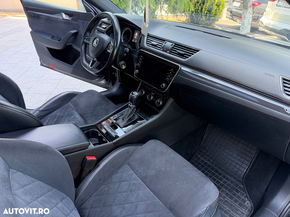 Skoda Superb 2.0 TDI DSG Sportline - 18