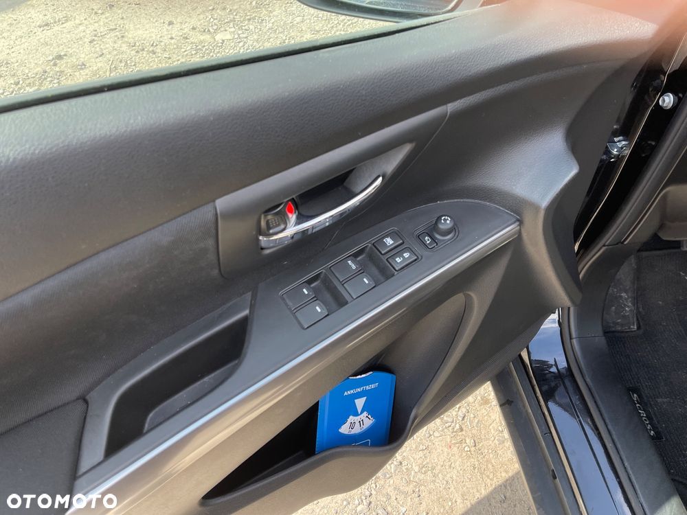 Suzuki S-Cross - 19
