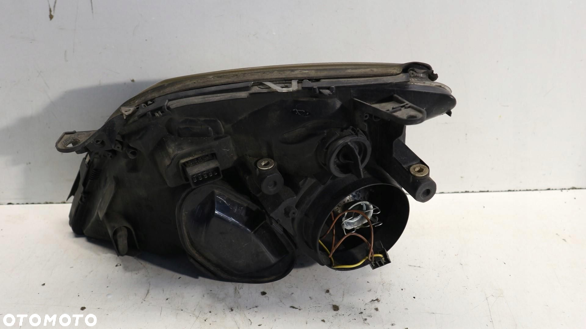 LAMPA PRAWA PRZEDNIA PRZÓD OPEL VECTRA C 20-A285B - 2