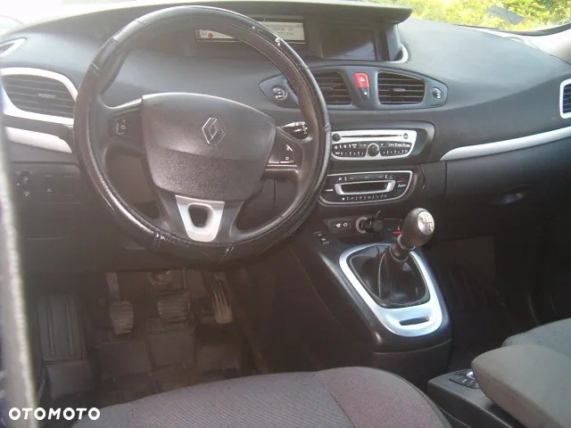 Renault Scenic - 26