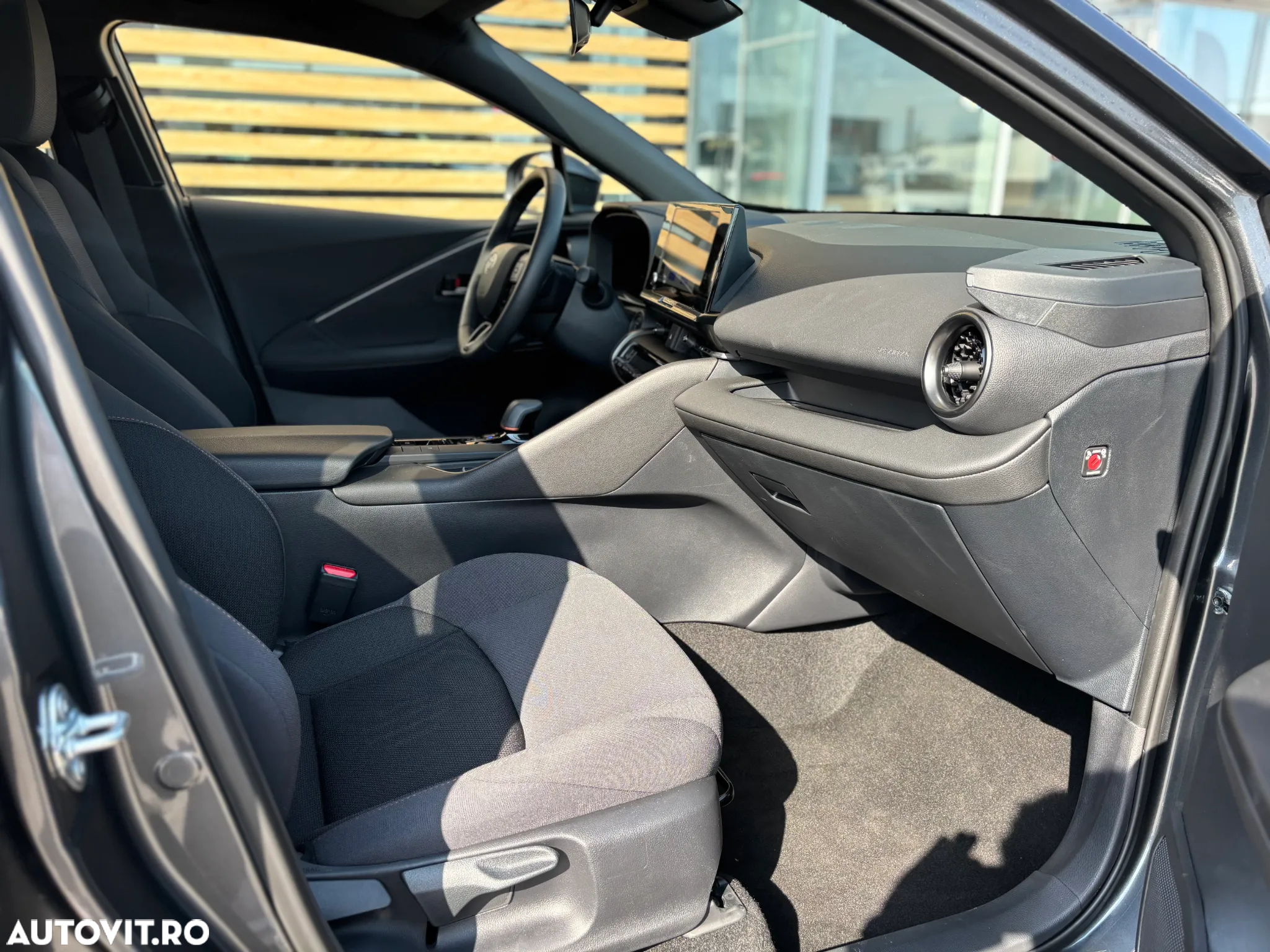 Toyota C-HR - 11