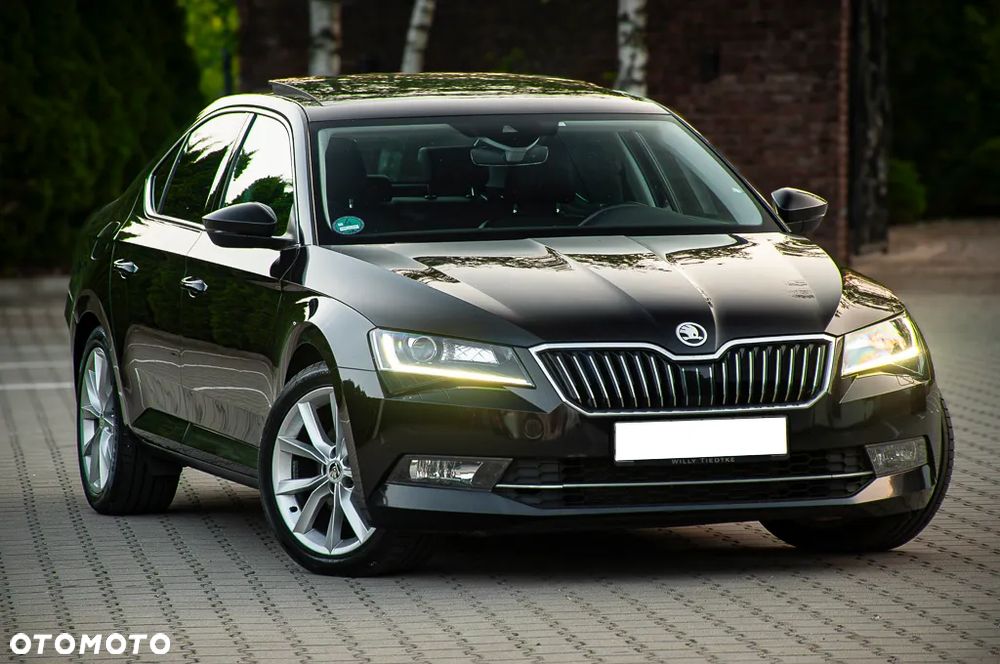Skoda Superb 2.0 TDI DSG Ambition - 6