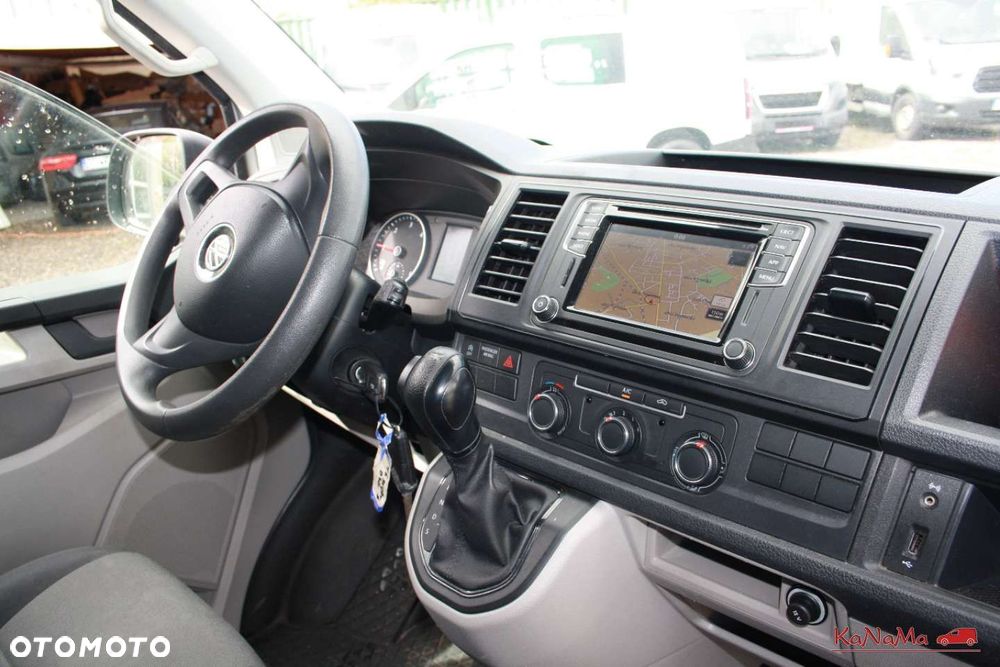 Volkswagen Transporter - 1