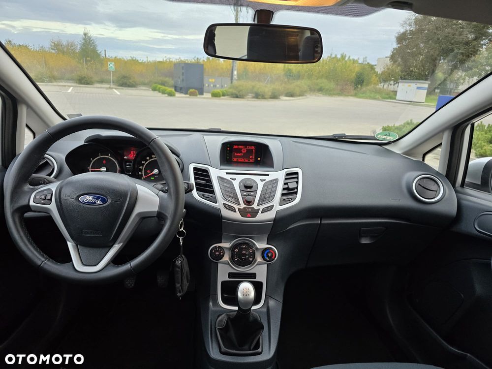 Ford Fiesta - 17