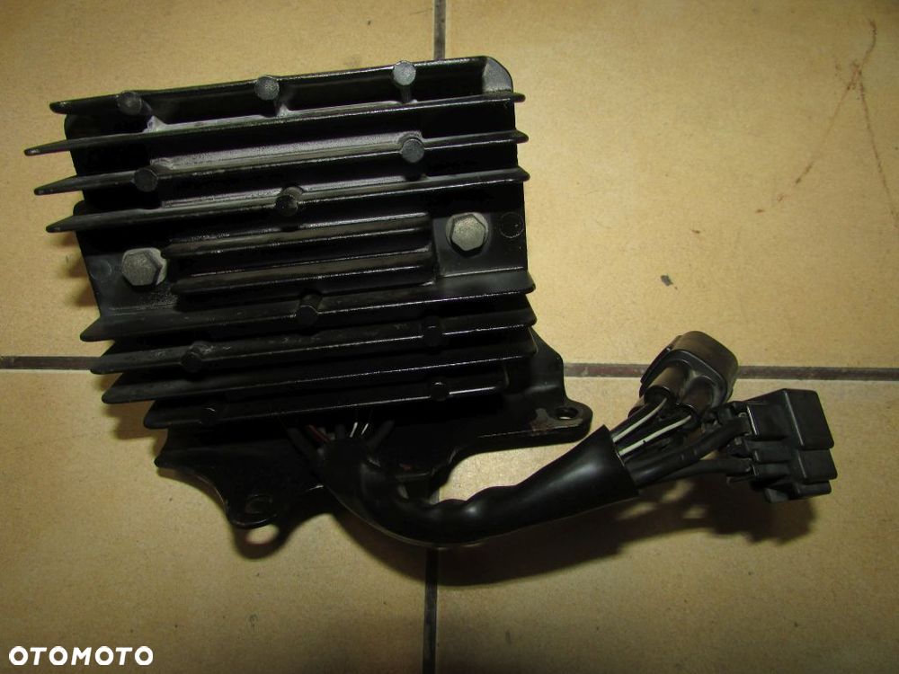Suzuki GSF 650 Bandit 07-08 regulator napięcia - 1