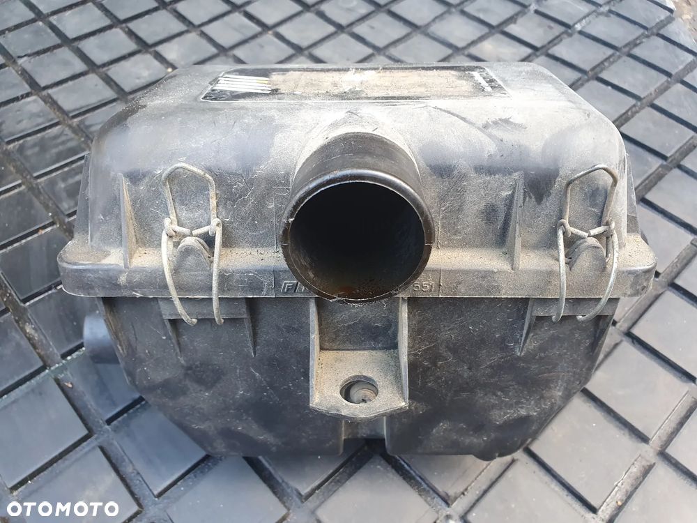 Fiat Seicento / Cinquecento Obudowa filtra powietrza 7717551 0,9 POSIADAM 2 SZT - 4