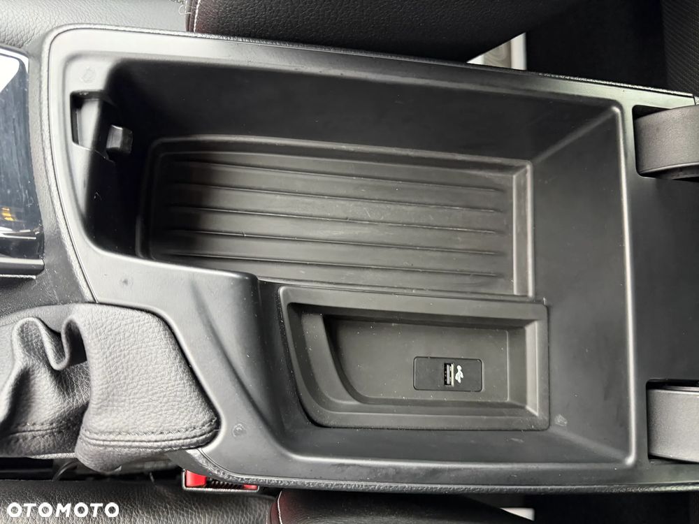 BMW Seria 1 118i - 30