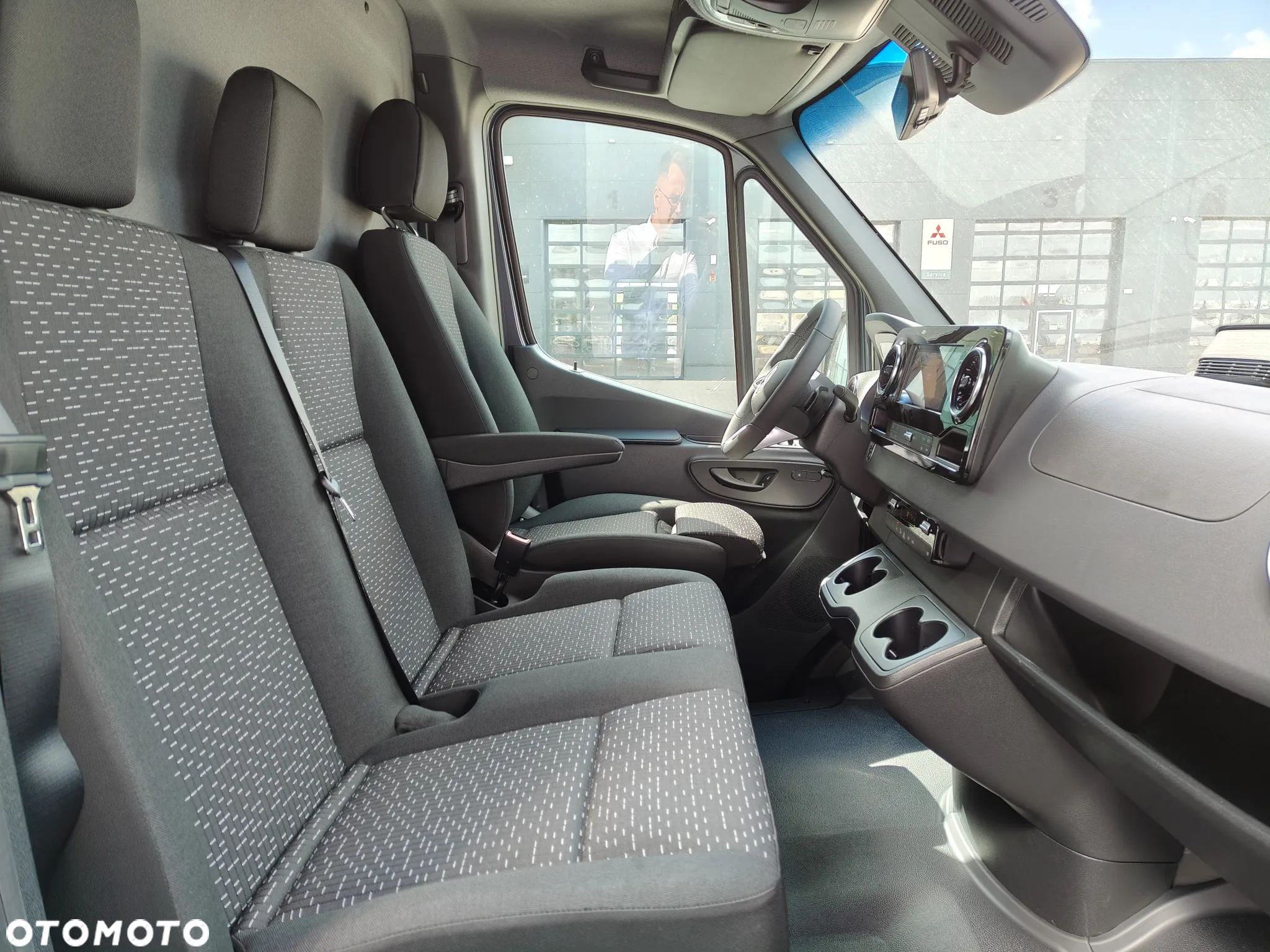 Mercedes-Benz Sprinter - 8