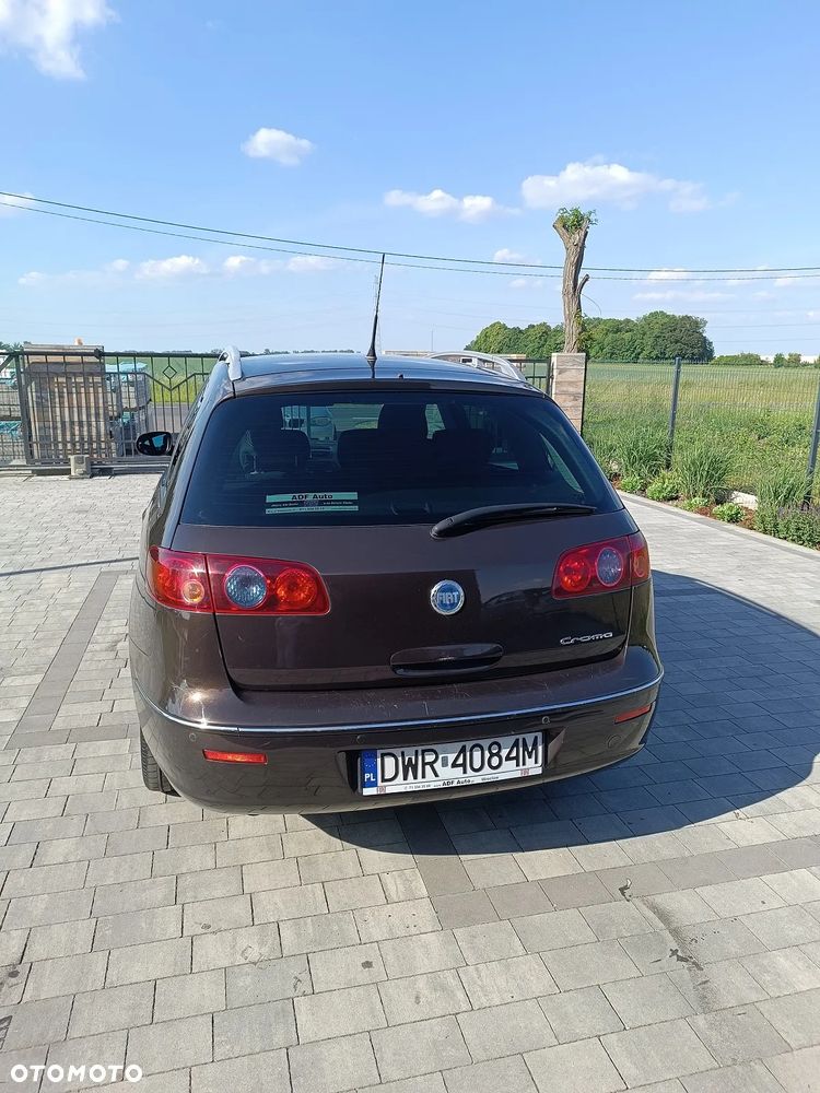 Fiat Croma 1.9 JTD Emotion - 11