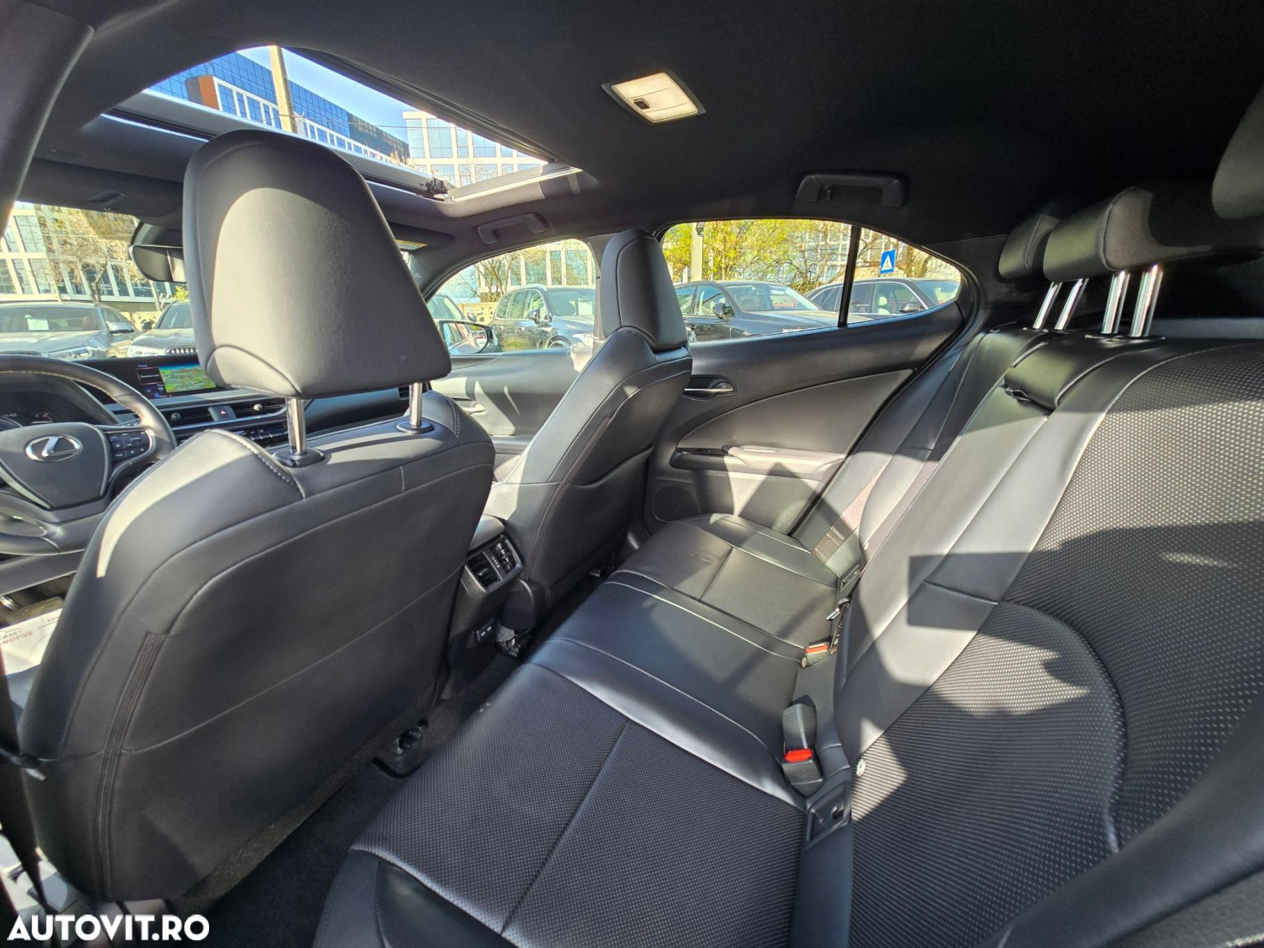 Lexus UX 250h Luxury Line - 7