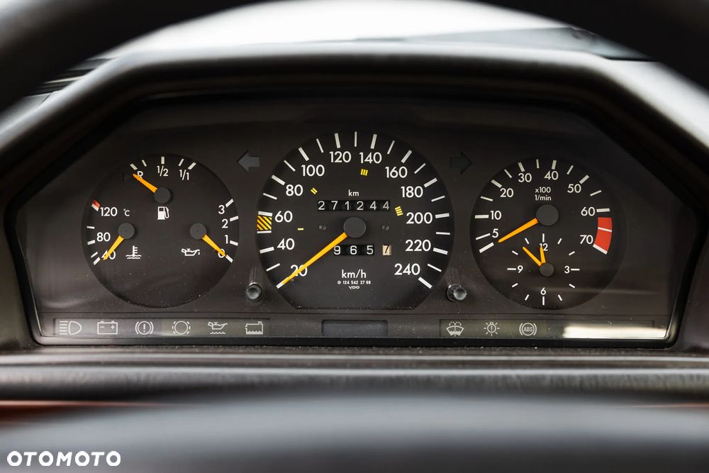 Mercedes-Benz W124 (1984-1993) - 36