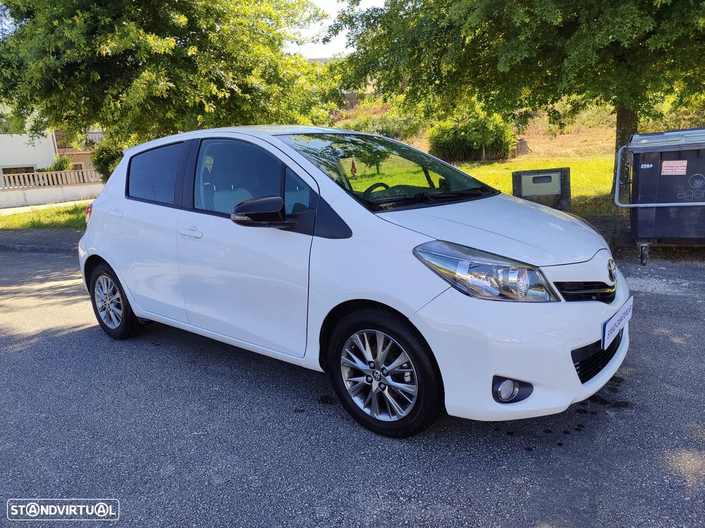 Toyota Yaris 1.4 D-4D Sport+P.Techno +Navi - 13