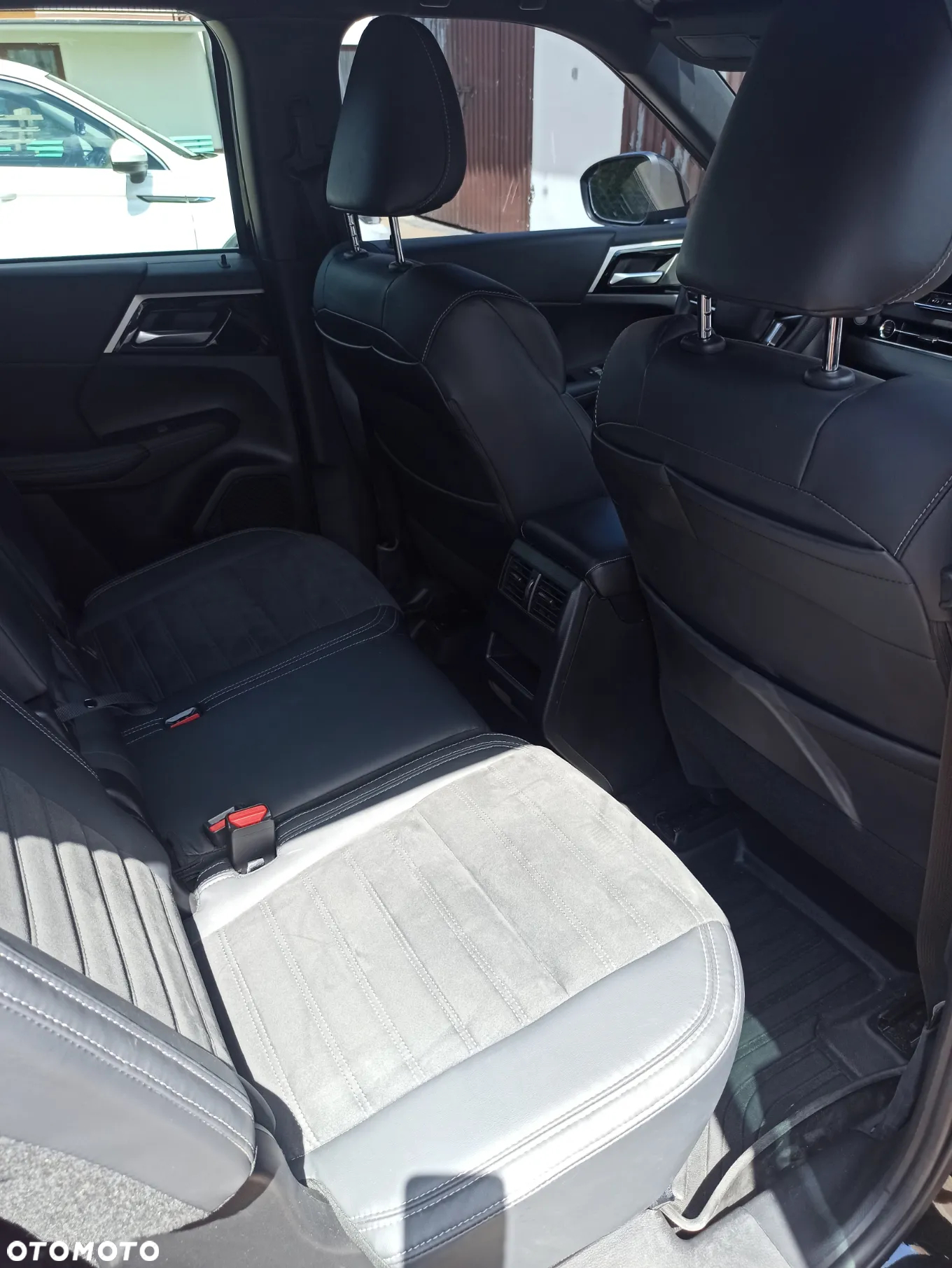 Mitsubishi Outlander - 19
