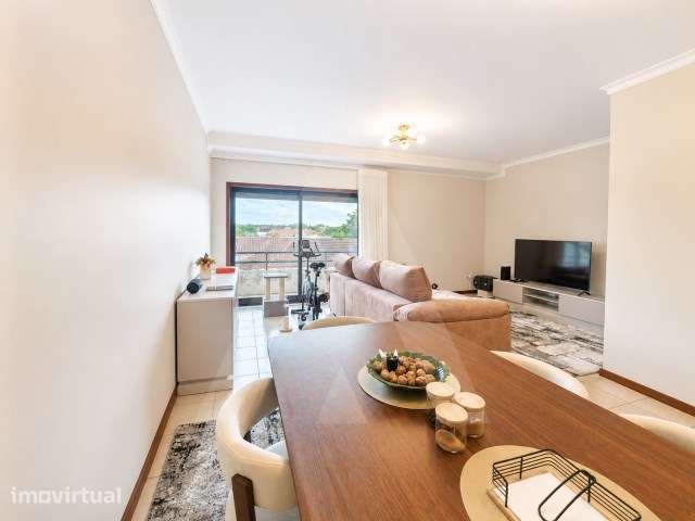 Apartamento T2 com terraço e garagem na Mamarrosa - Grande imagem: 5/15