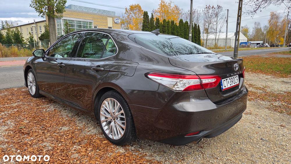 Toyota Camry 2.5 Hybrid Executive CVT - 6