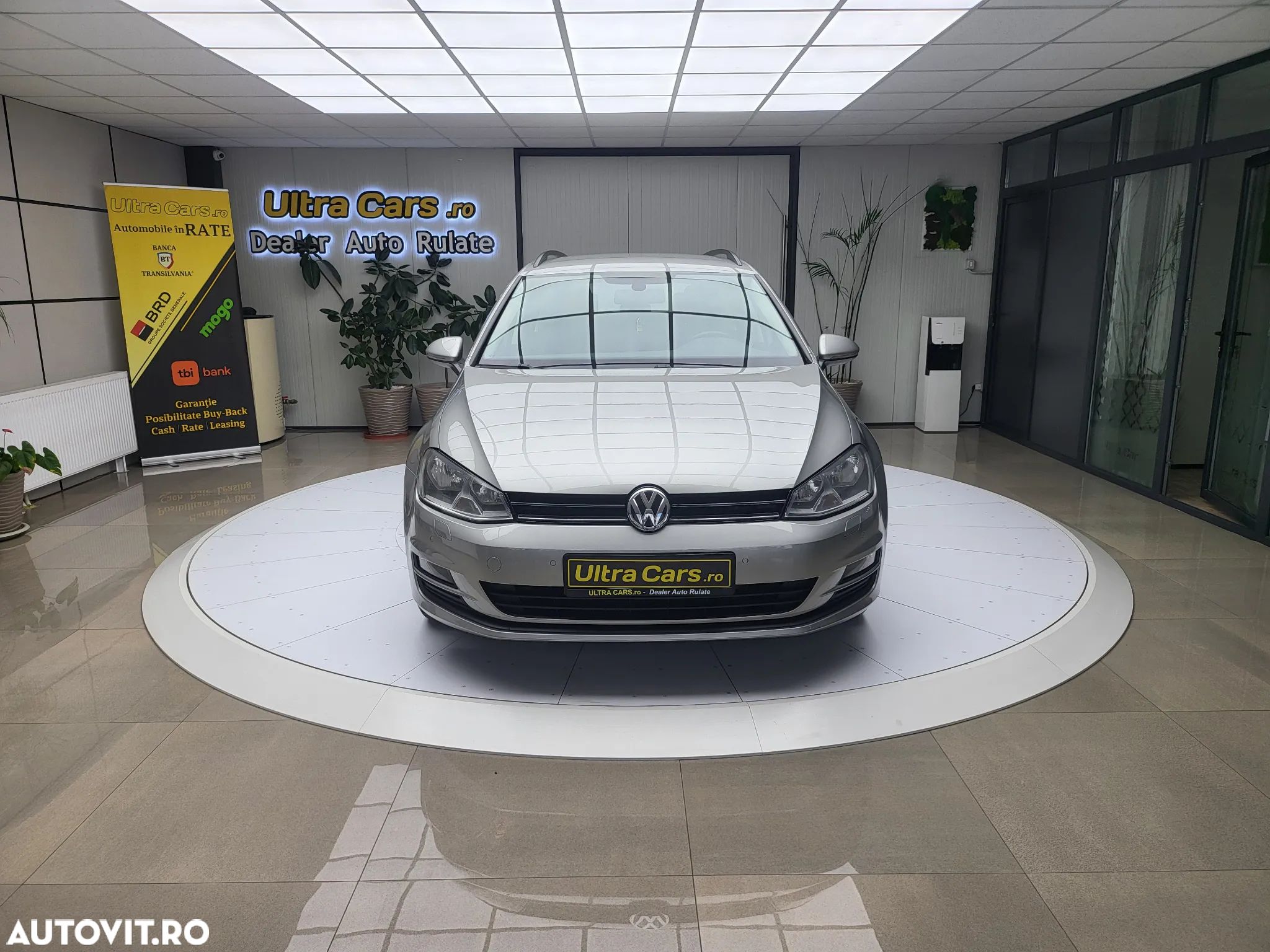 Volkswagen Golf 1.6 TDI BMT Comfortline - 1