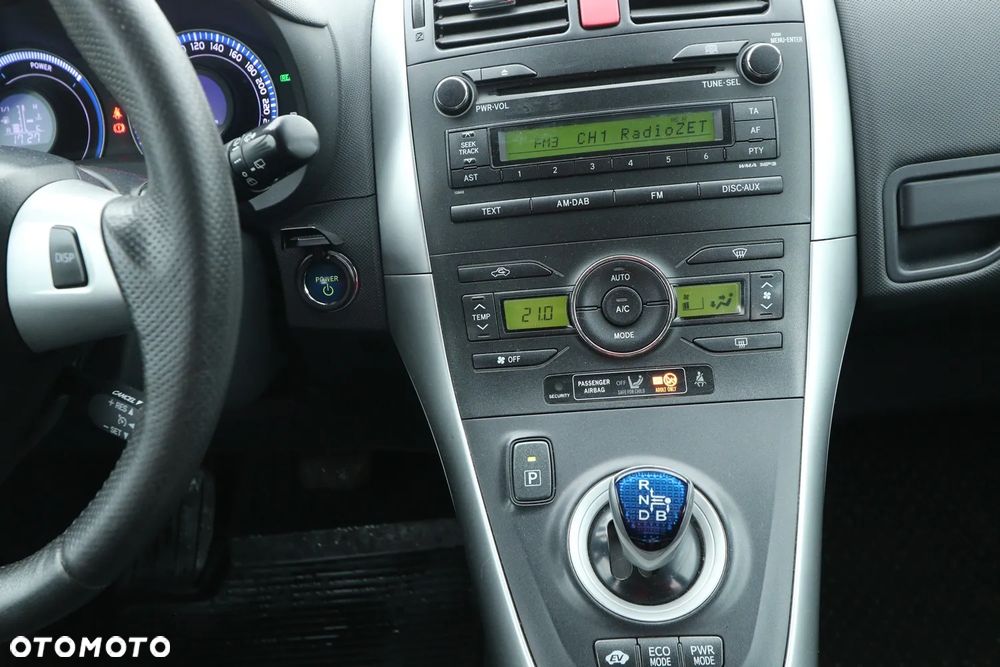 Toyota Auris 1.8 HSD Luna - 12
