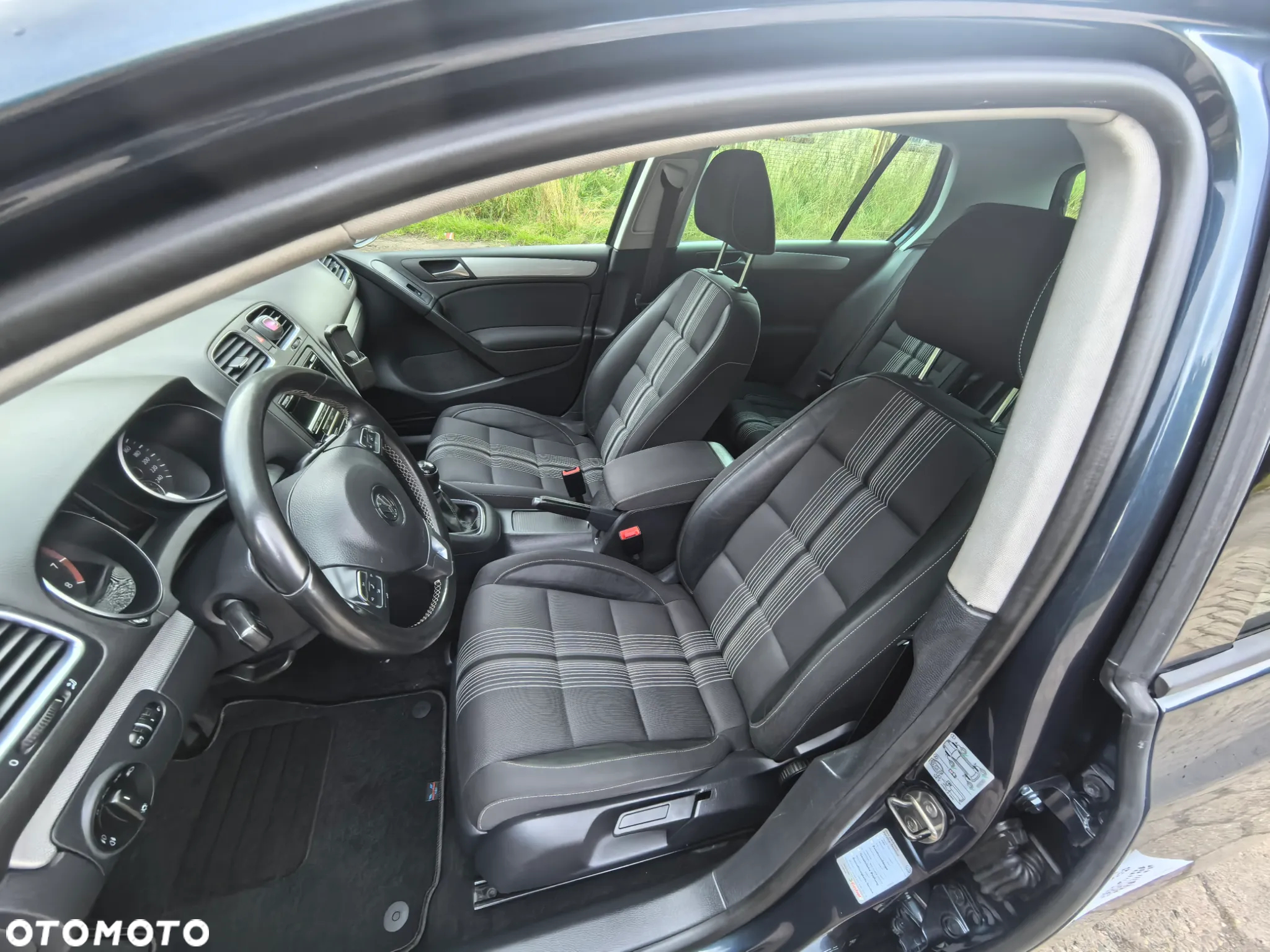 Volkswagen Golf - 30