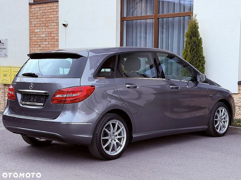 Mercedes-Benz Klasa B 200 7G-DCT Edition - 13