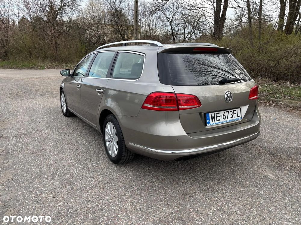 Volkswagen Passat 2.0 TDI Highline DSG - 9