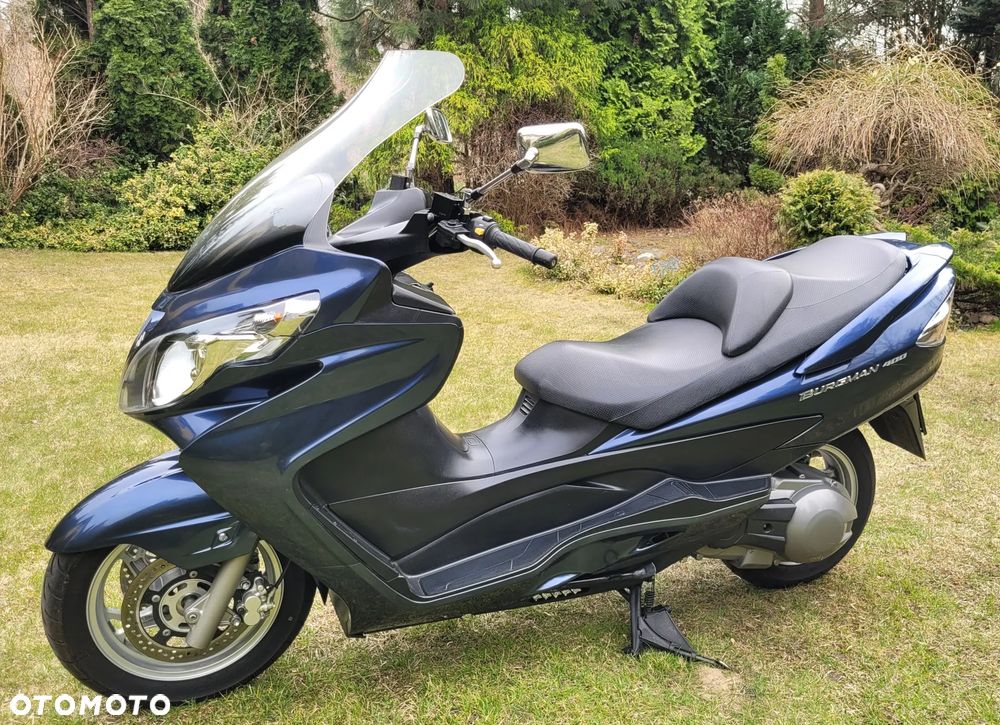 Suzuki Burgman - 13