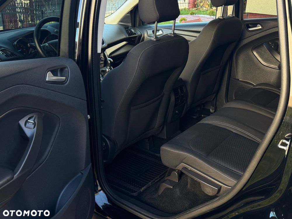 Ford Kuga 2.0 TDCi FWD Titanium - 10