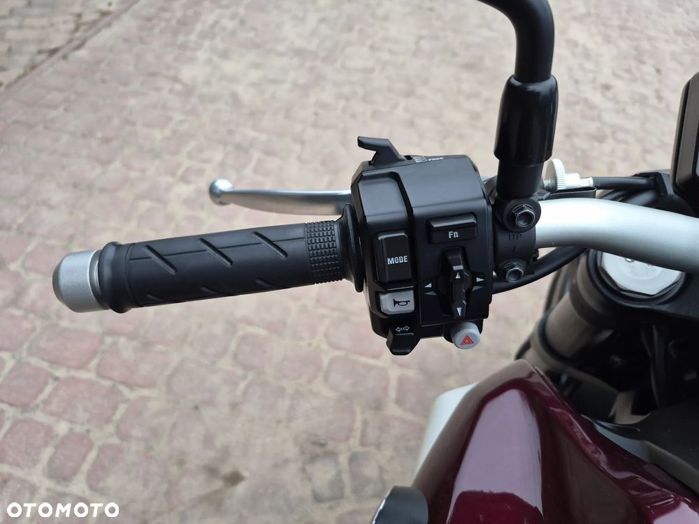 Honda CB - 12