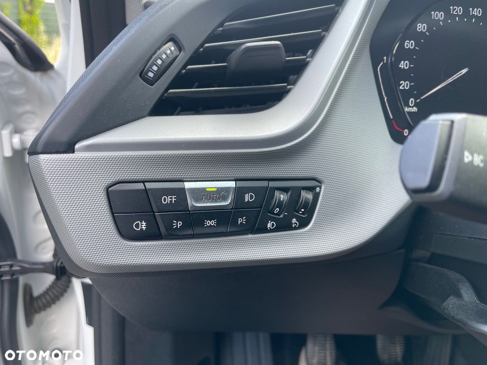 BMW Seria 1 118d Edition Colorvision - 24