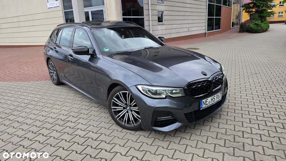 BMW Seria 3 330e M Sport - 1