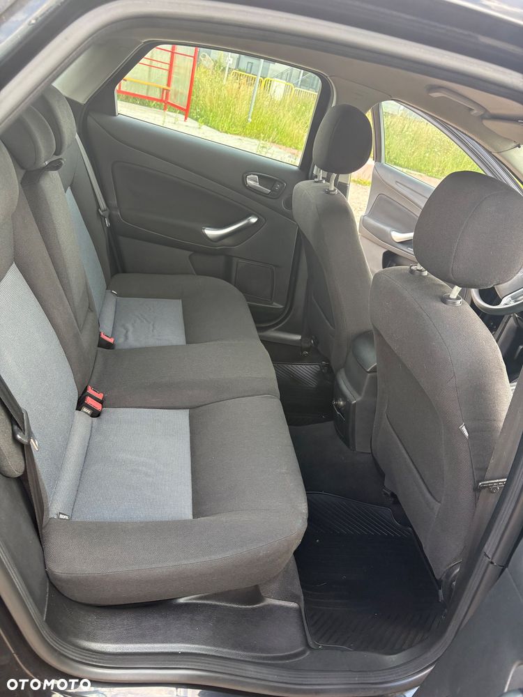 Ford Mondeo 1.8 TDCi Ambiente - 18